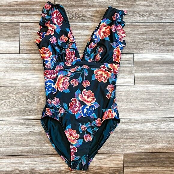 NEW! Modcloth Kelsie Black Floral Swimsuit Size Medium - Picture 1 of 5